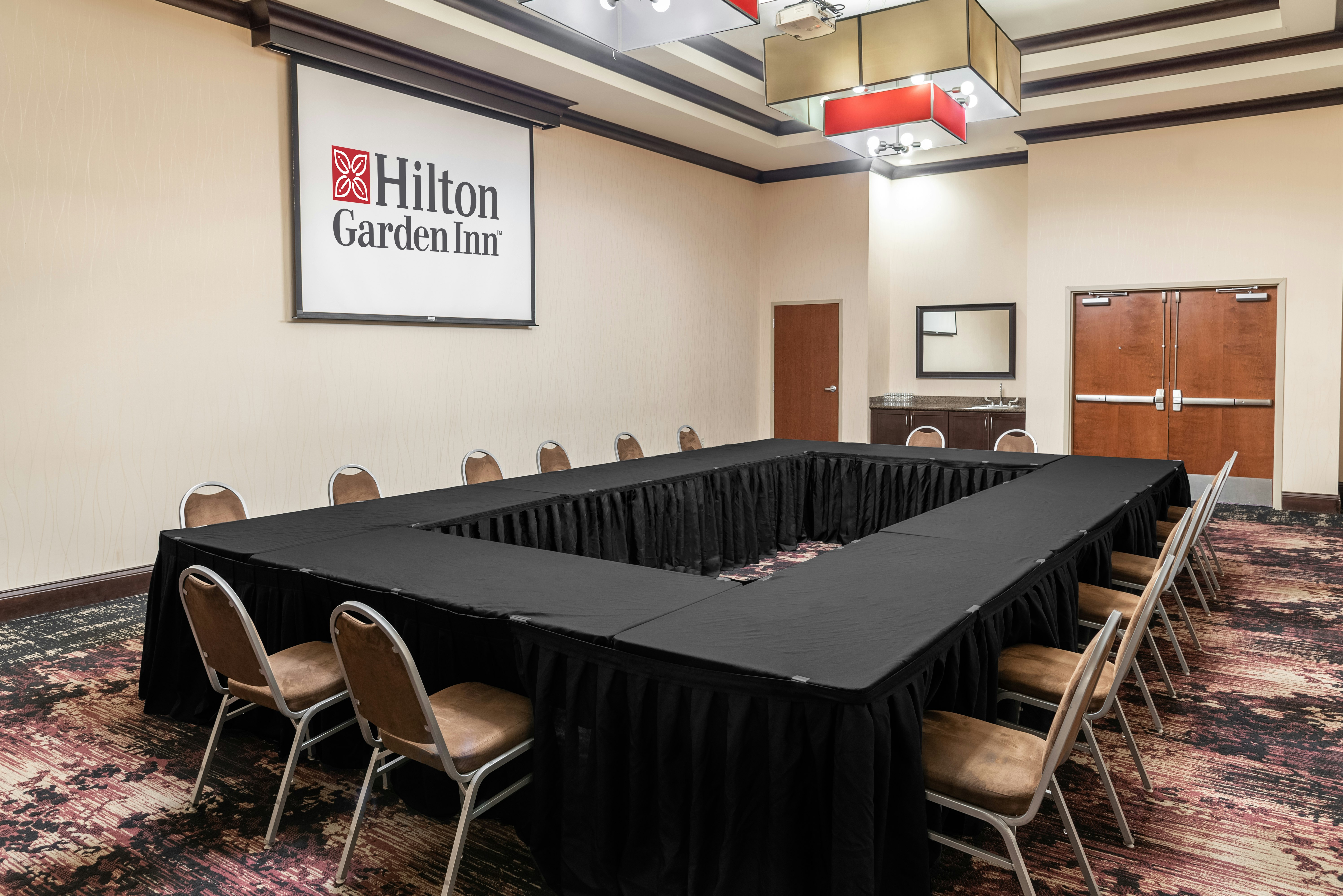 Hilton Garden Inn North Little Rock 22/27