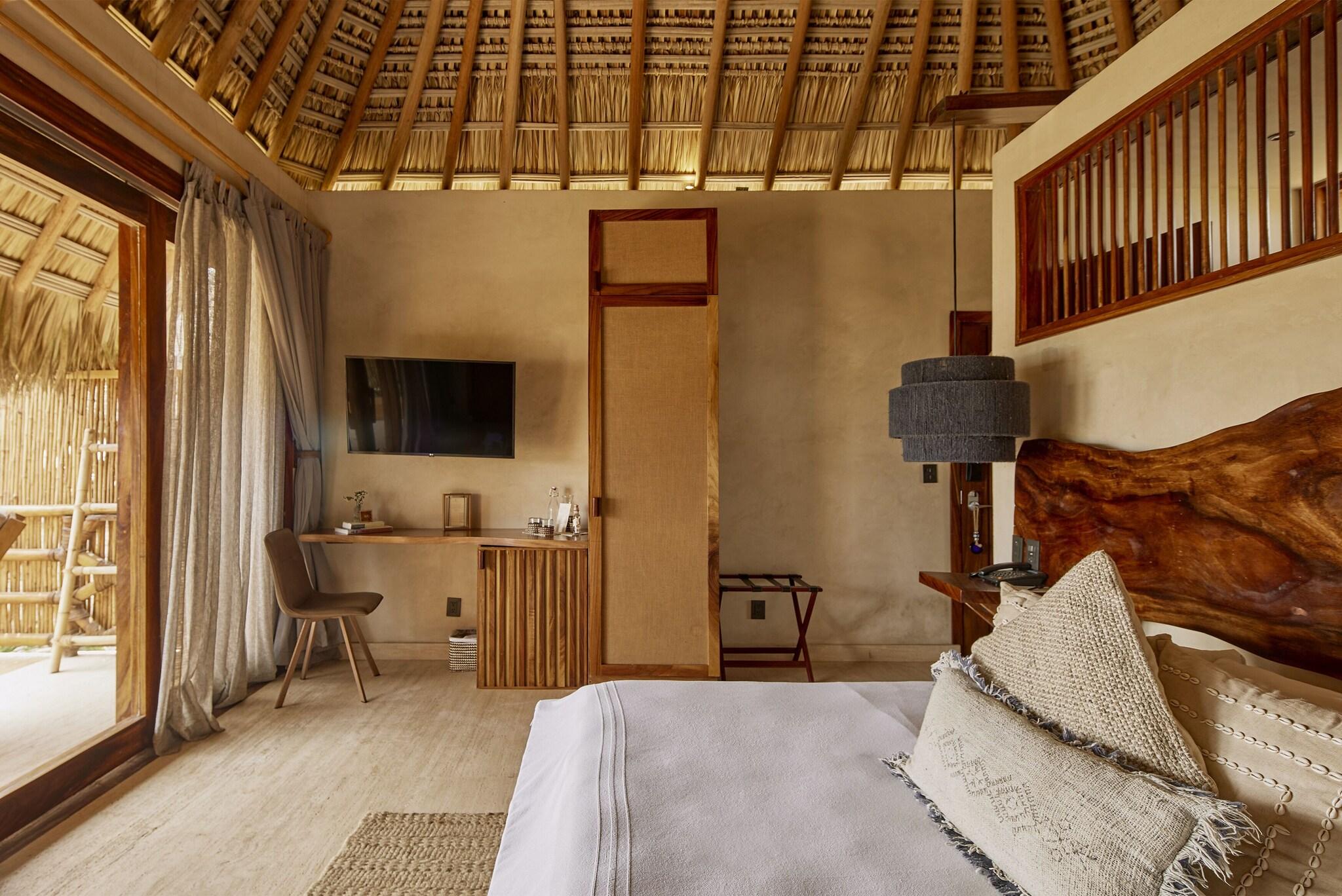 Suite, Ocean Front