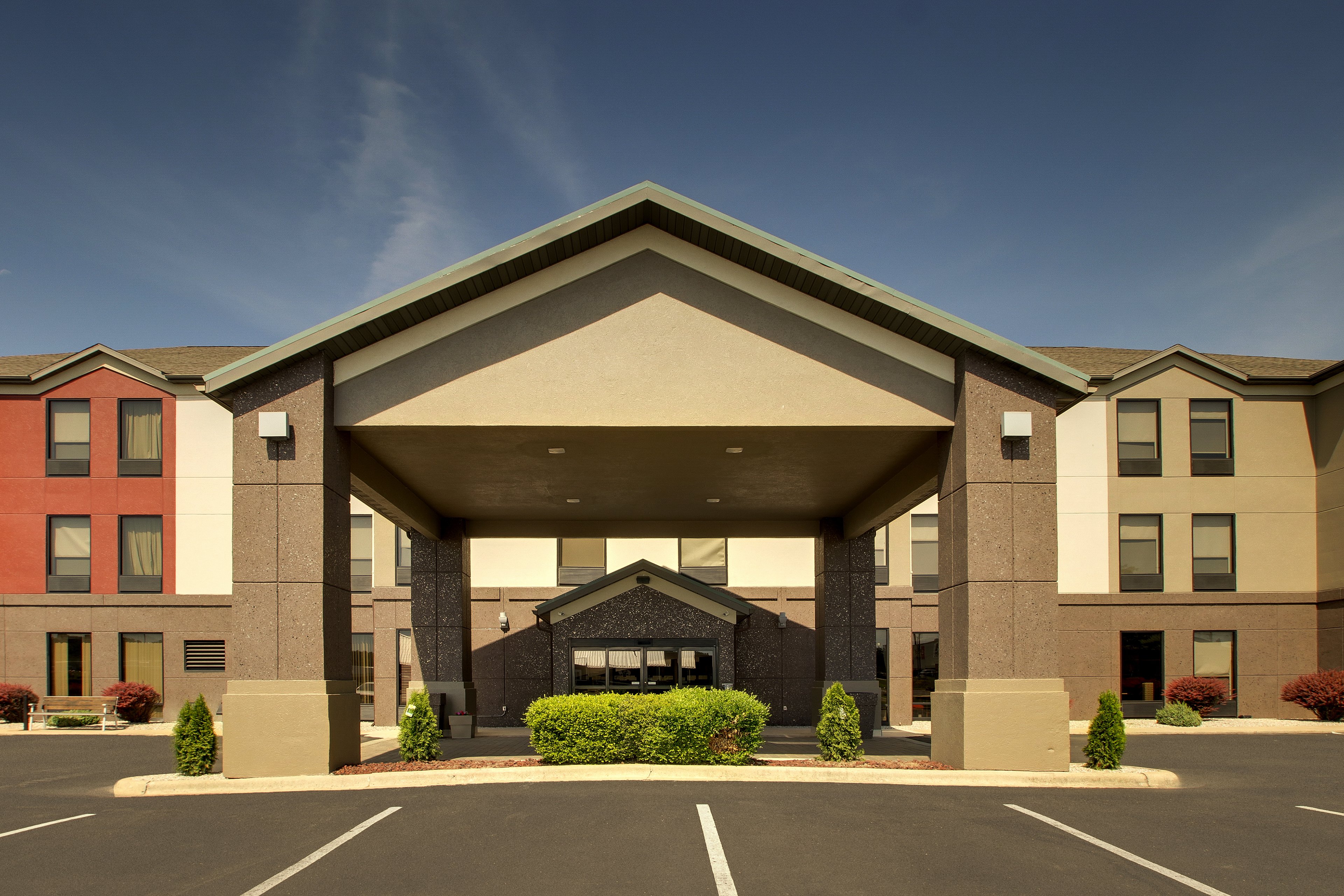 Holiday Inn Express Suites Lebanon 5/57