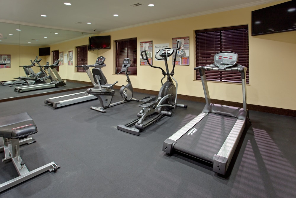 Holiday Inn Express Hotel Suites Katy 26/41