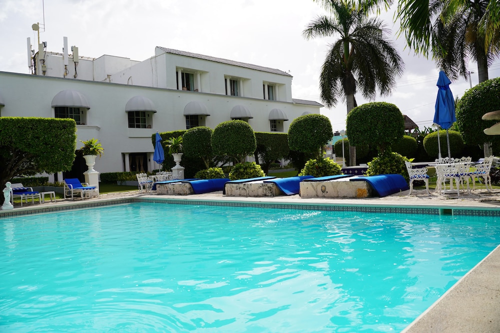 Villablanca Hotel in COZUMEL