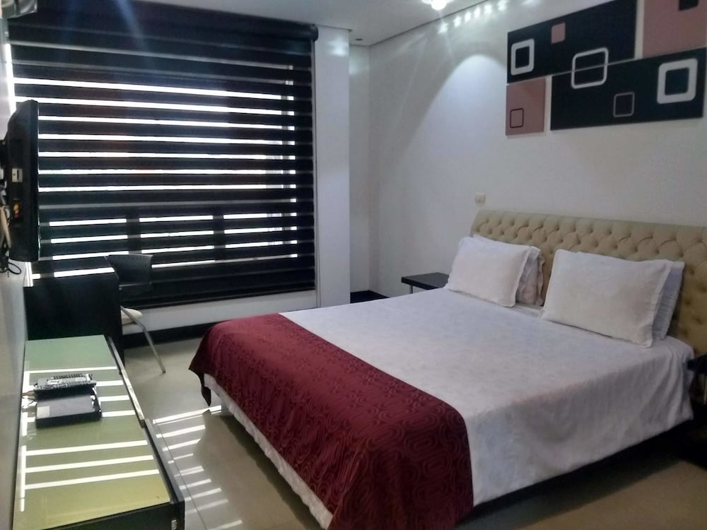 Hotel Merlott 70 24/63