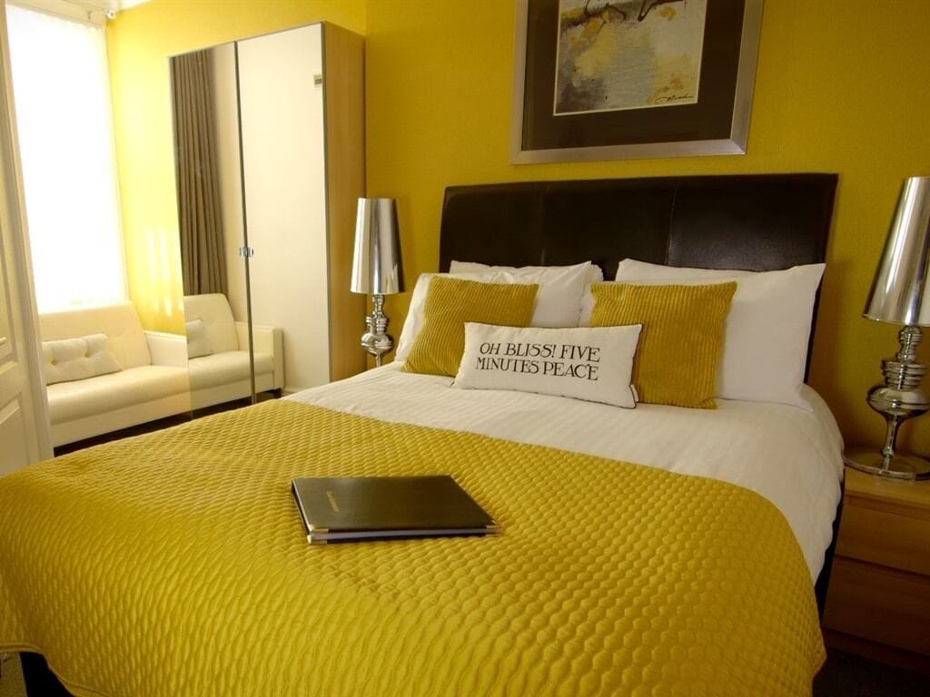 COMFORT, DOUBLE BED