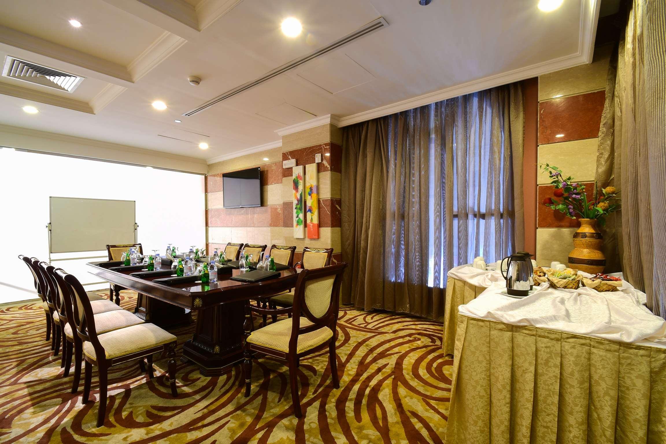 الأنصار جولدن توليب(Al Ansar Golden Tulip) 46/49