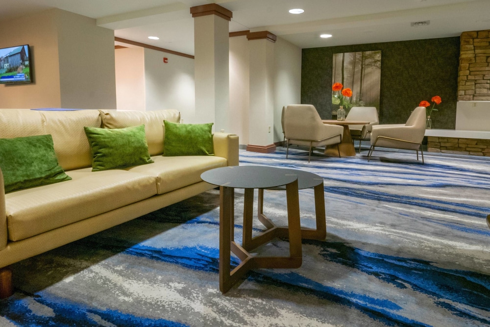 Fairfield Inn Suites Hazleton 35/52