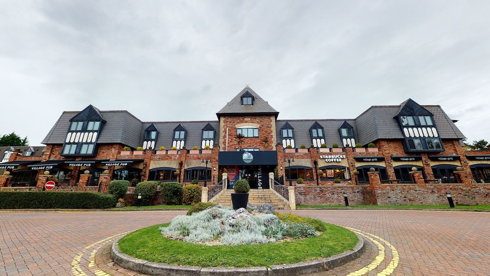 Village Hotel Manchester Cheadle 46/50