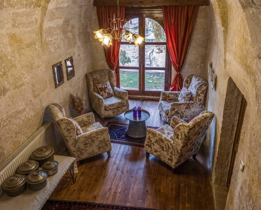 Hotel Temenni Evi 28/50
