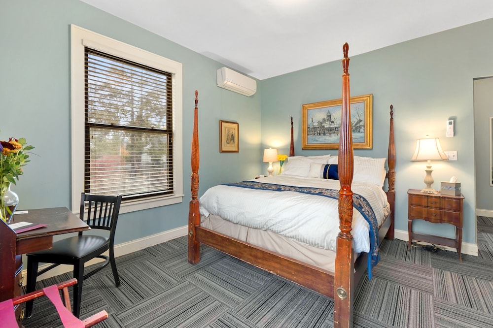 The Summit Debary Inn 19/44