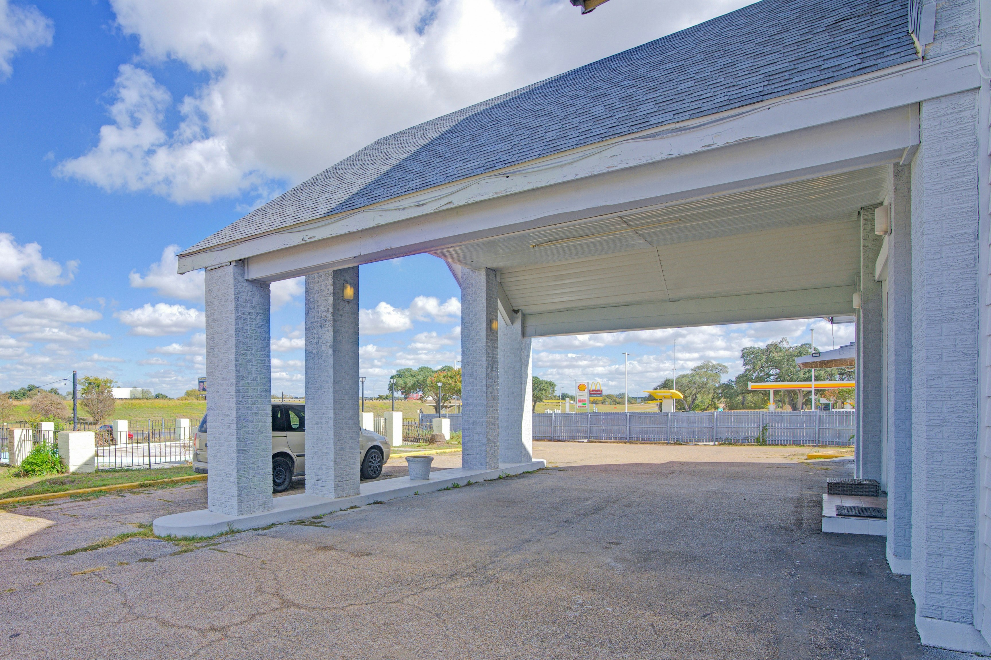 Sunset Inn Flatonia I 10 By Hotel O 41/59