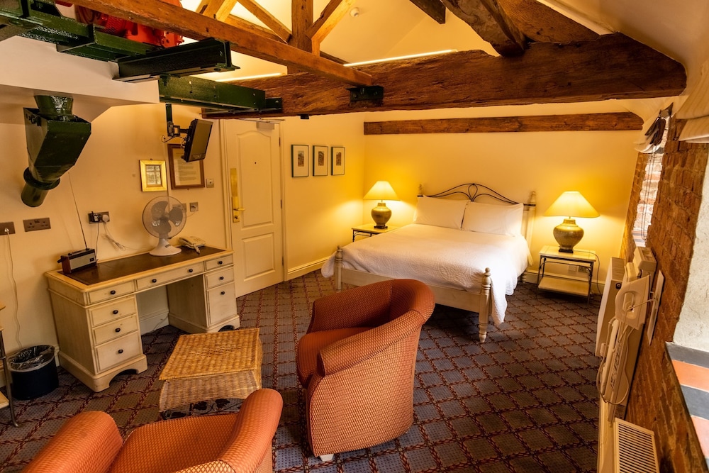 Donington Park Farmhouse Hotel 34/48