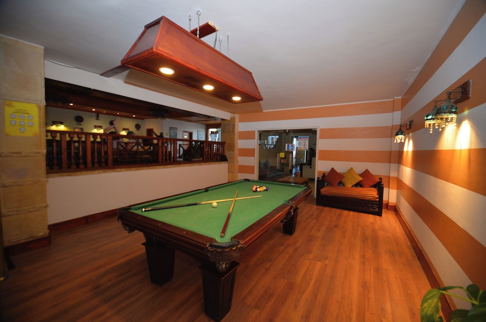 swimming pool spa