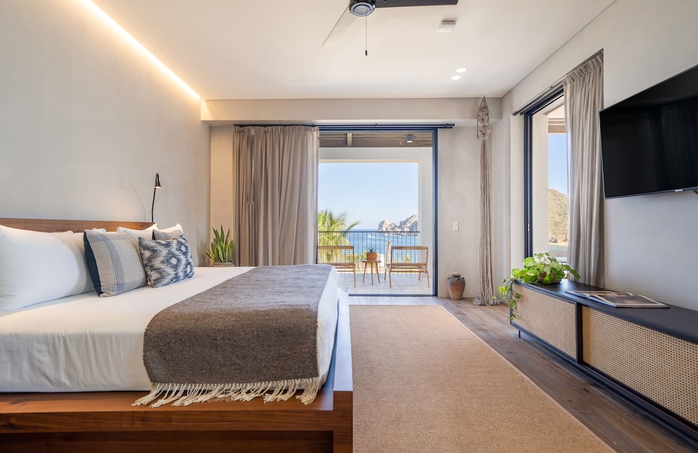 4 BEDROOMS, HOME, OCEAN VIEW