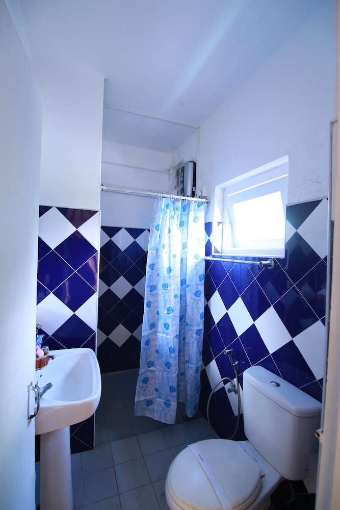 Mahaweli Regent Hotel 41/42