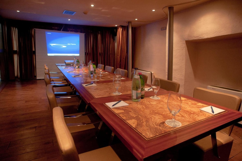 Boutique Hotel Astoria 63/66