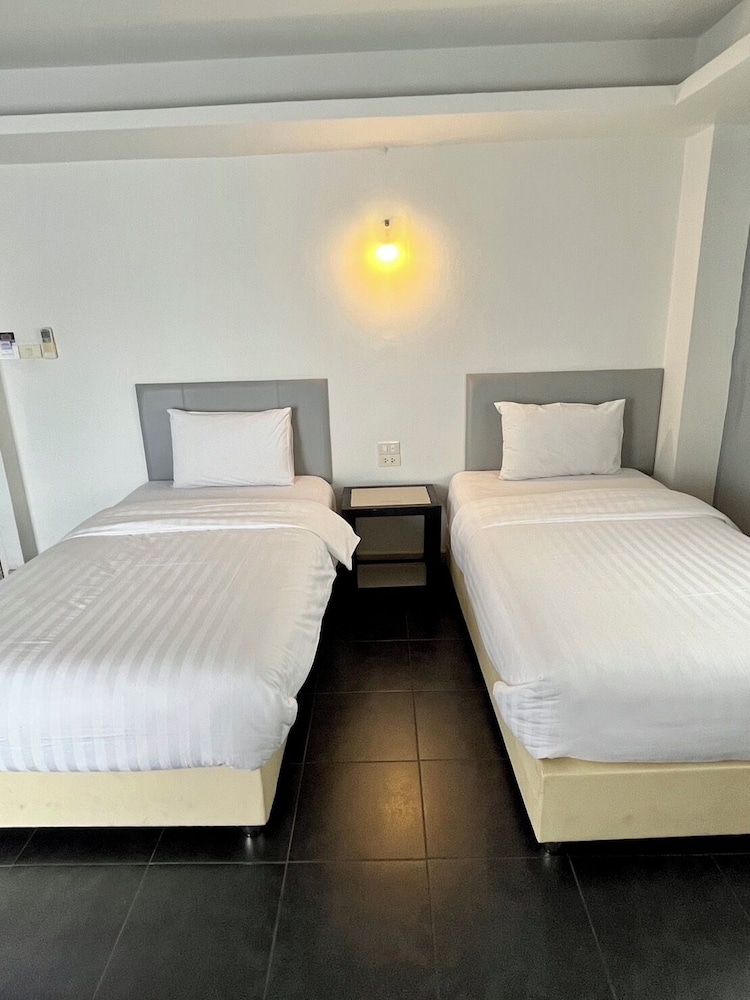 STANDARD, TWIN BEDS