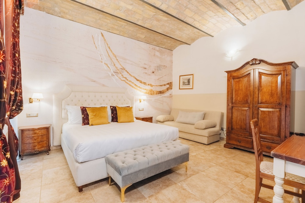 SUPERIOR, DOUBLE BED
