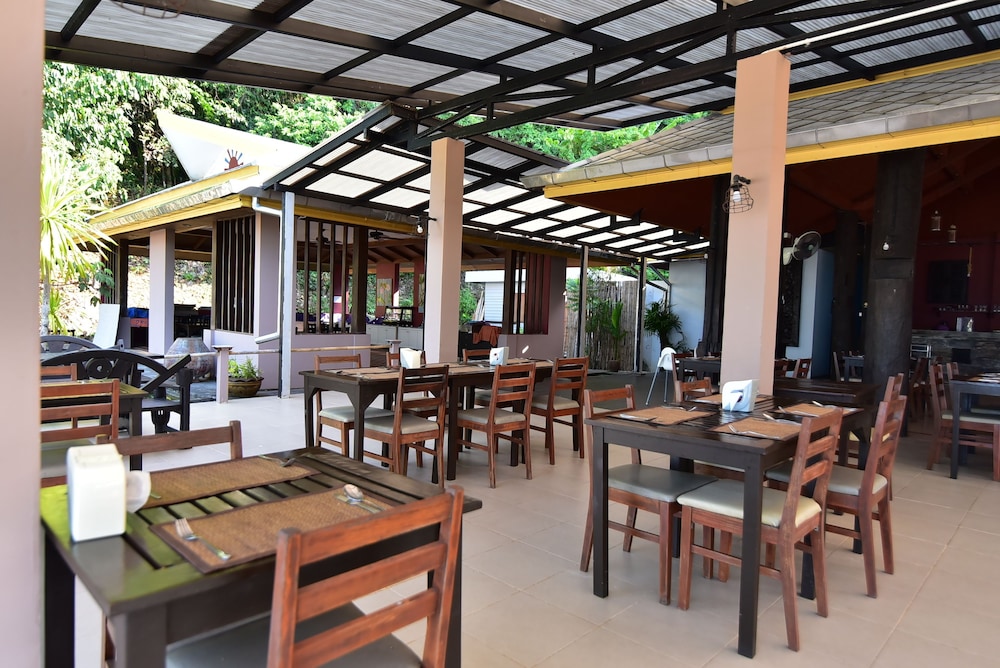 Koh Ngai Thanya Beach Resort 43/65