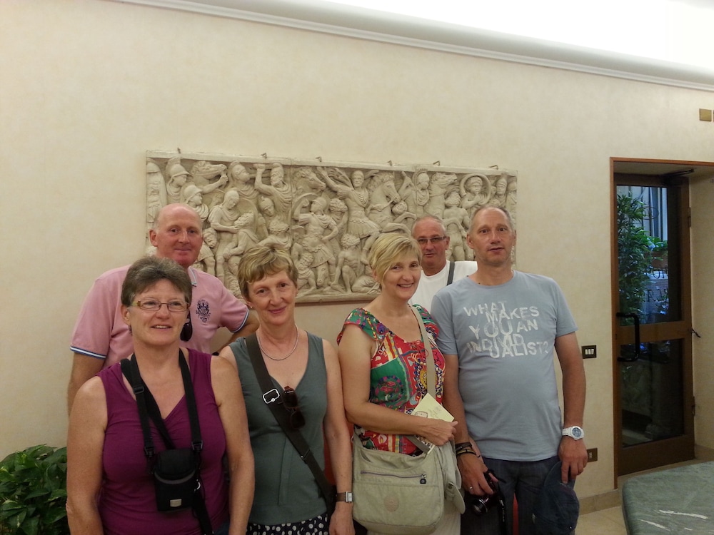 Orlanda Hotel 6/50