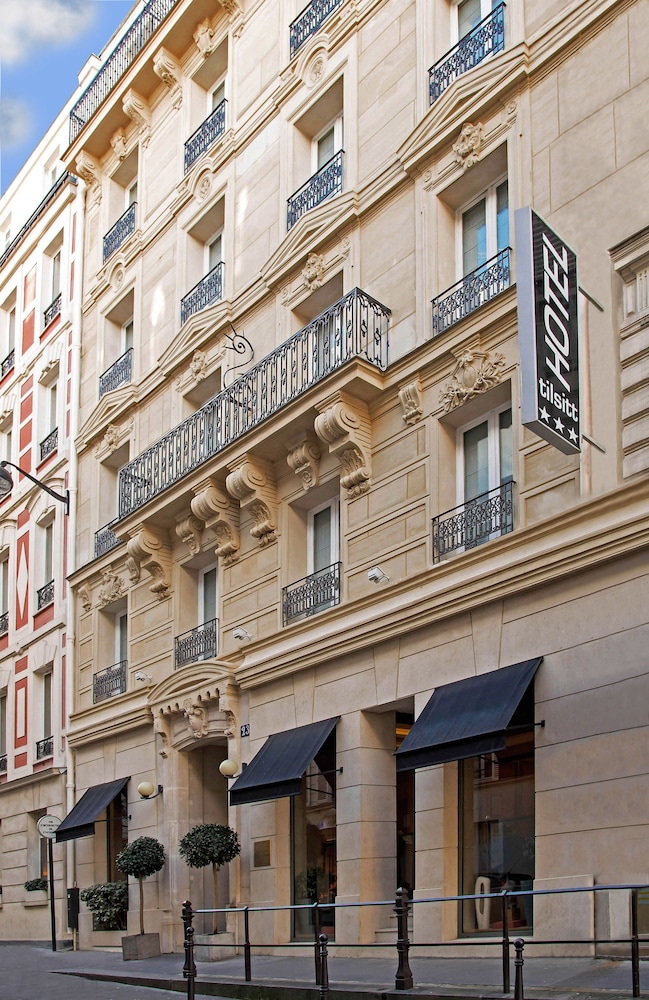 Hotel Zelie Champs-Elysees in PARIS