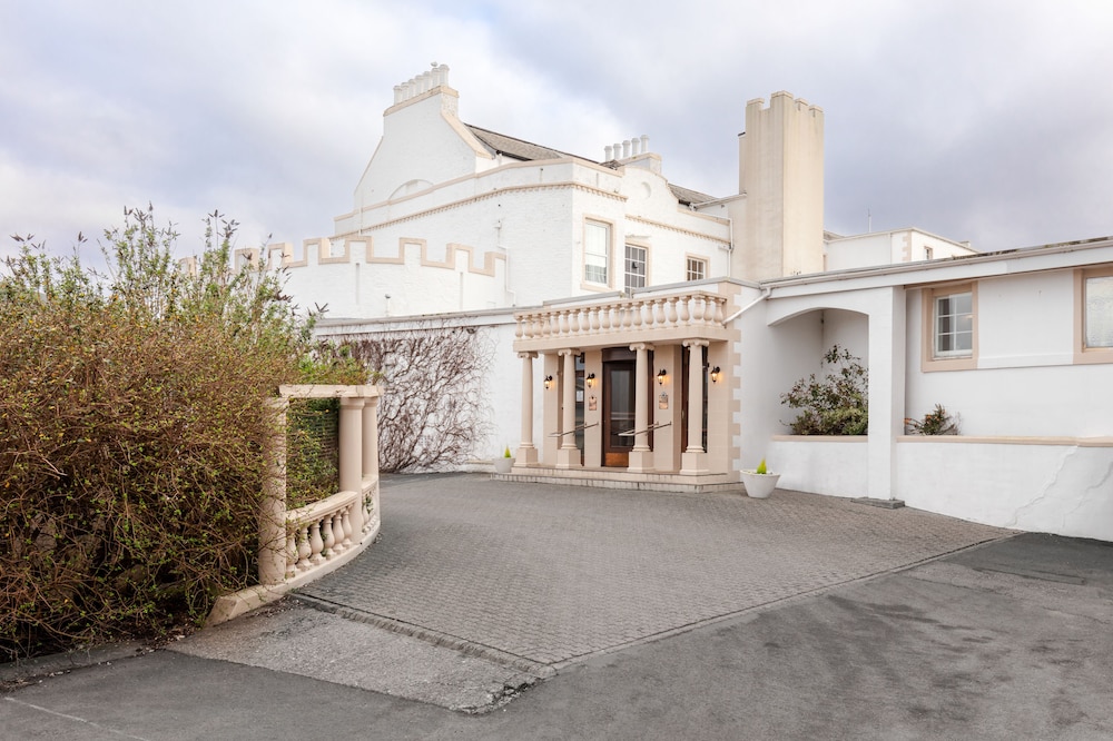 North West Castle Hotel 44/50