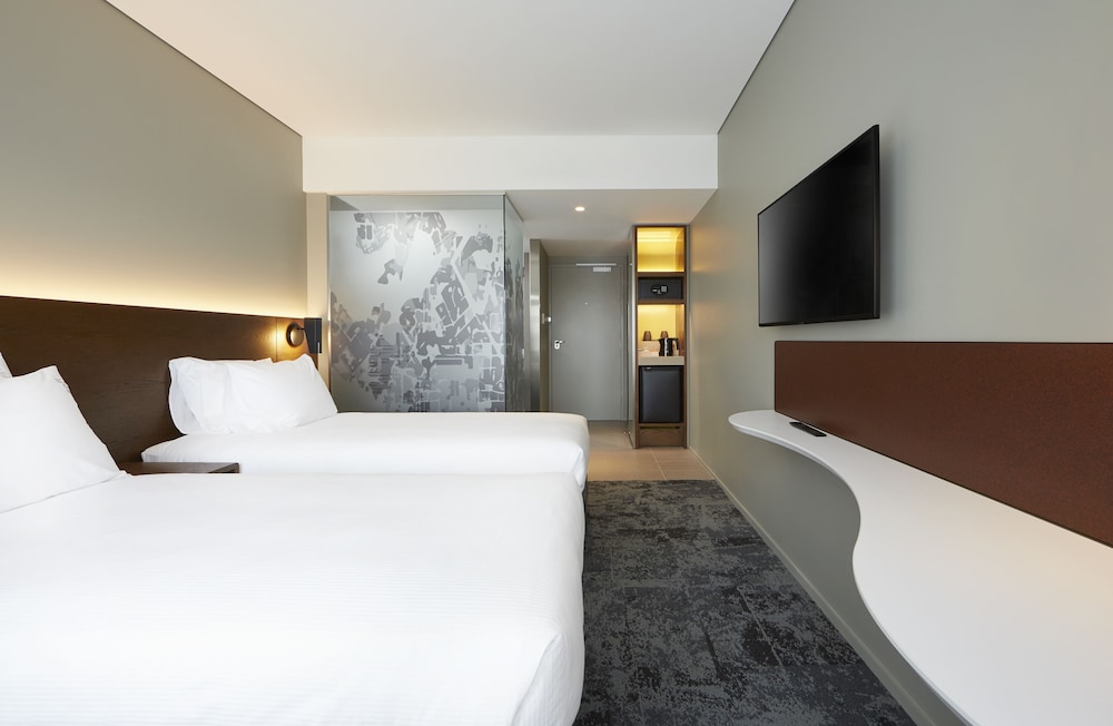 Holiday Inn Express Sydney Airport 15/59