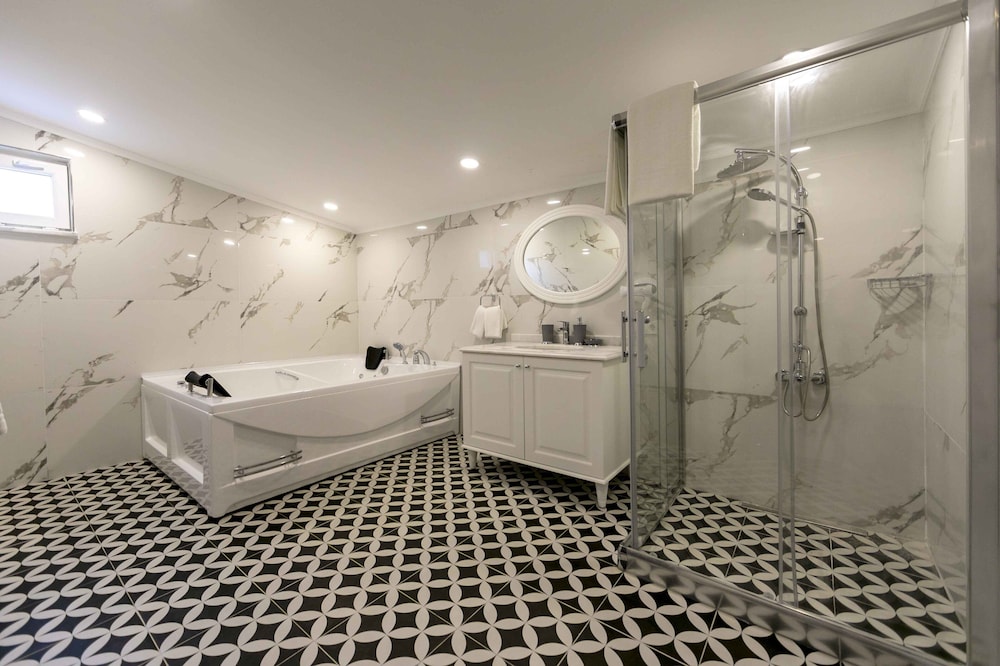 Alya Kartepe Villa Hotel 50/50