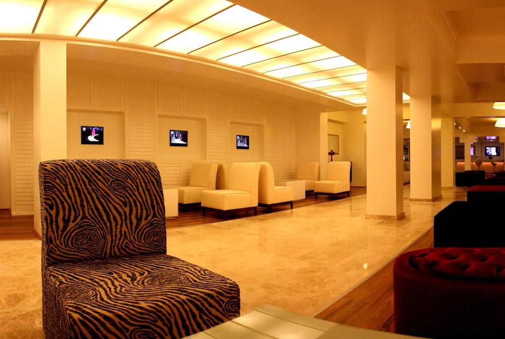 Club Munamar Beach Resort 12/24