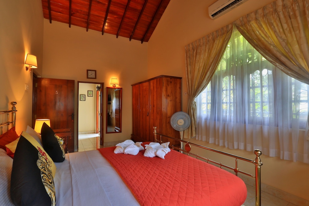Emel Boutique Hotel 10/50
