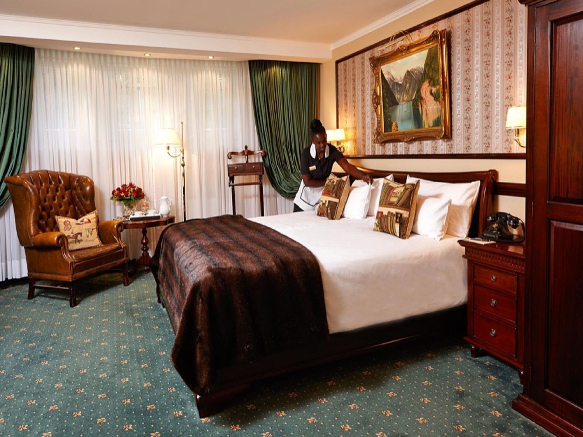 ROOM, DOUBLE BED