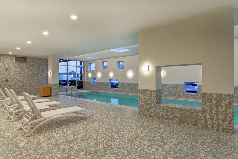 Home2 Suites By Hilton Montreal Dorval 8/68