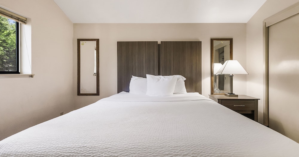 كابينة بسرير كوين، Northern Queen Inn 3/5