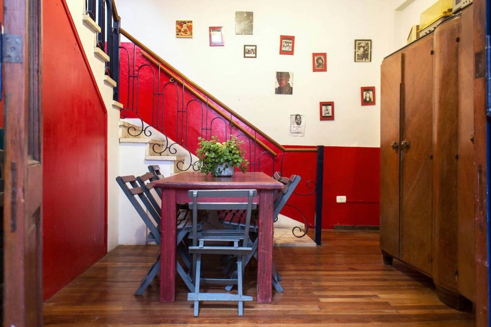 Play Hostel Soho 7/50
