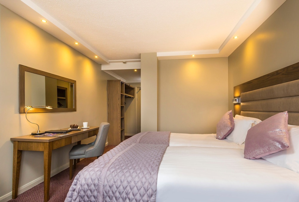 Limerick City Hotel 25/72