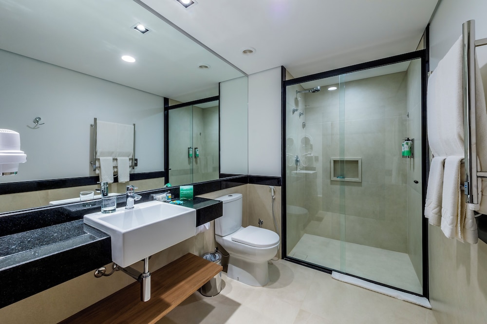 EXECUTIVE, STUDIO, SUITE