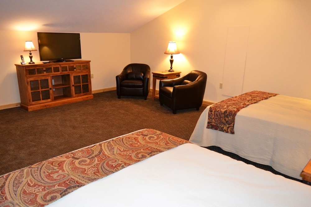 Stafford's Crooked River Lodge & Suites 6/41