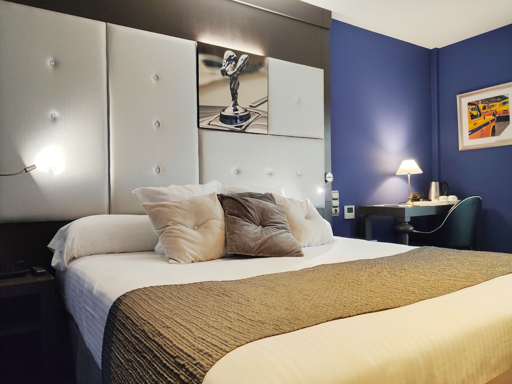Costa Esmeralda Suites 10/50