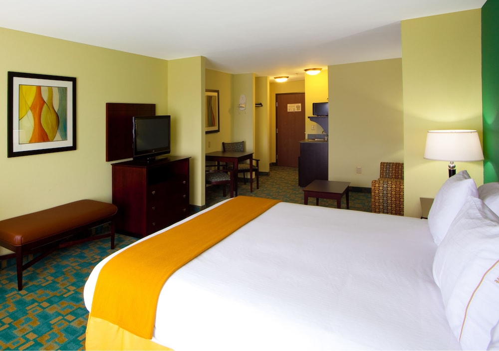 Holiday Inn Express Suites Thornburg S Fredericksburg 16/58