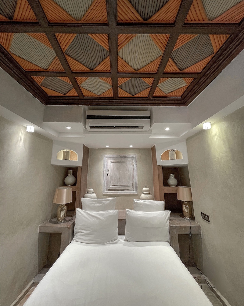 Riad Moullaoud 11/50
