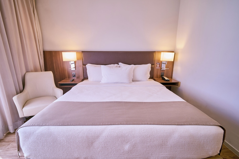 Standard, King Bed