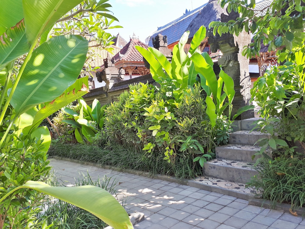 The Calmtree Bungalows 53/64
