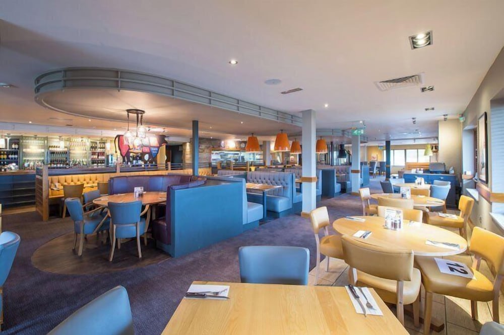Premier Inn Newton Abbot 44/62