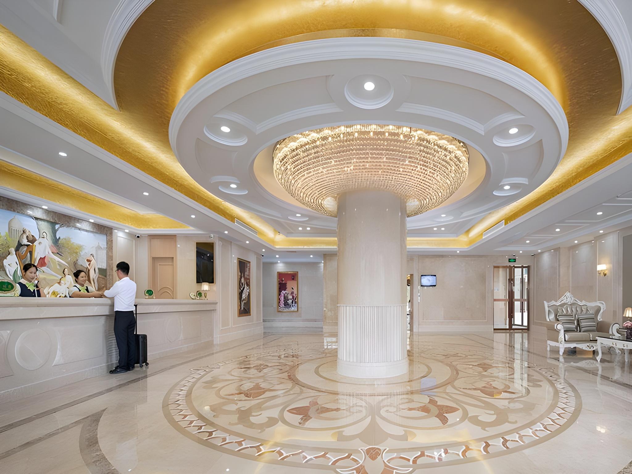 Vienna Hotel (Huaiyuan Xinhe) 4/33