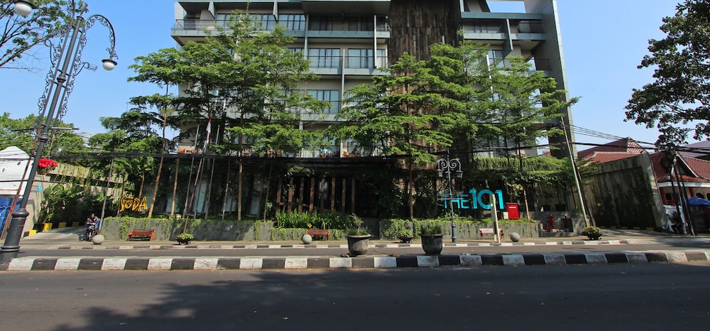 The 1O1 Bandung Dago 5/68
