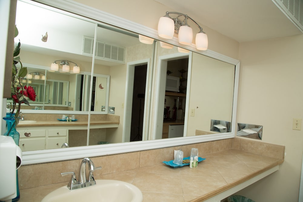 Inn at Deep Canyon 44/71