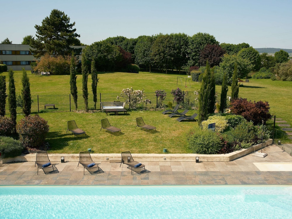 NOVOTEL REIMS TINQUEUX 69/72
