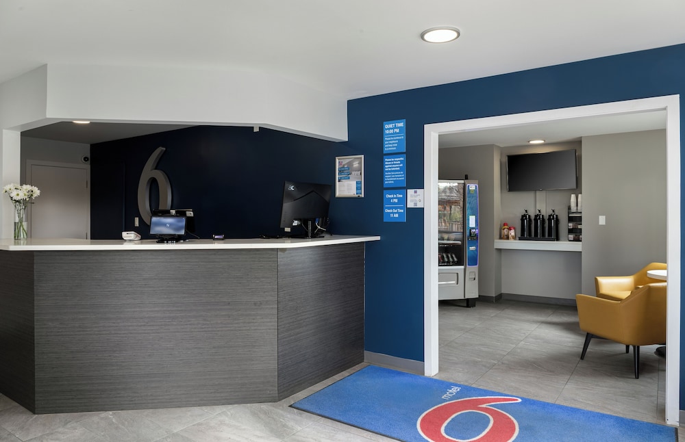 Motel6 Saanichton, BC - Victoria Airport 12/64