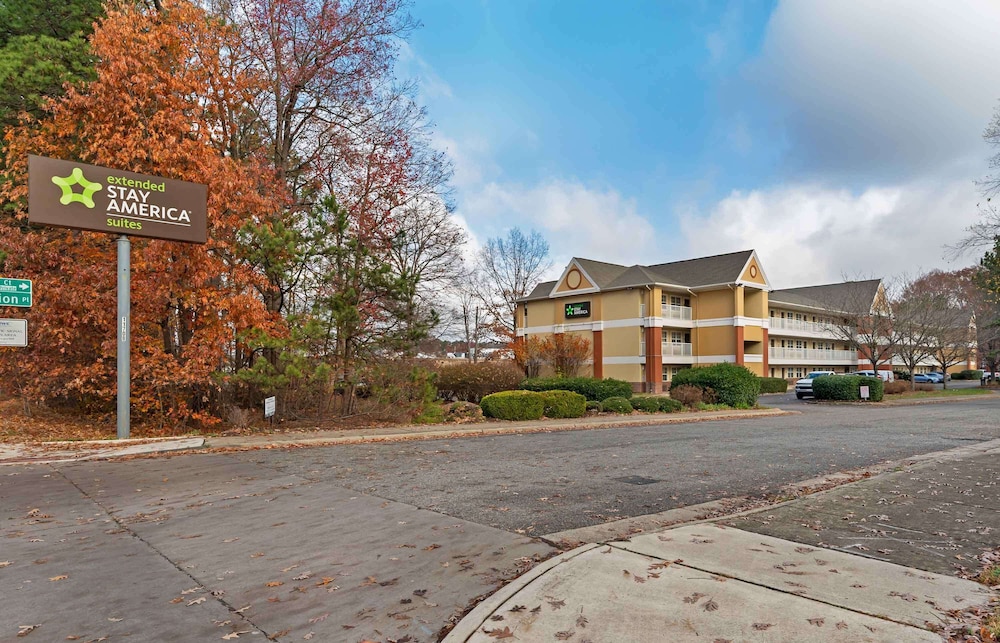 Extended Stay America - Newport News - Oyster Point 32/34