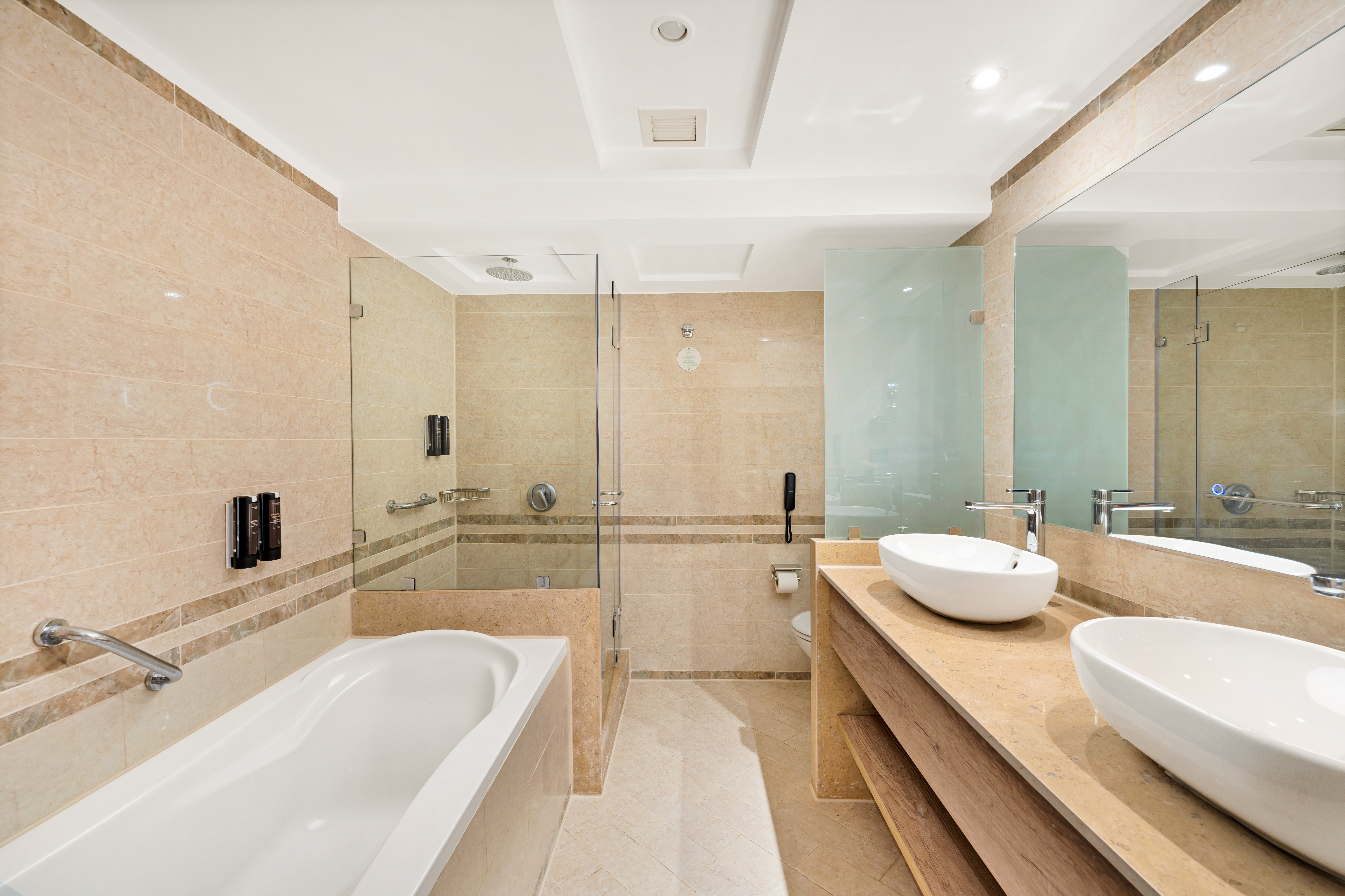 جناح ثلاثي، Steigenberger ALDAU Beach Hotel 4/4
