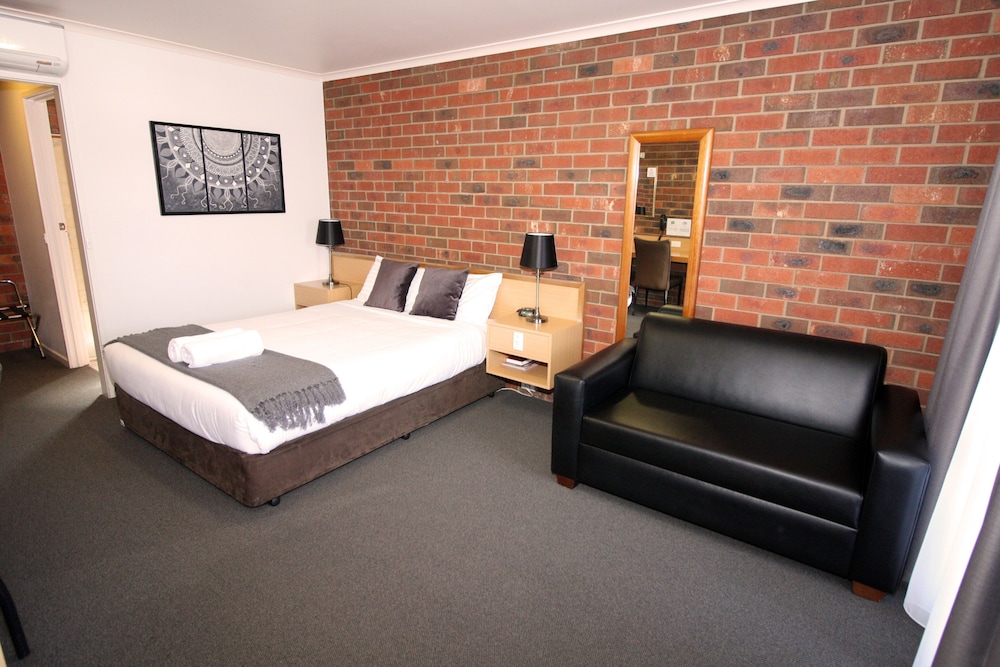 Pevensey Motor Lodge 13/52