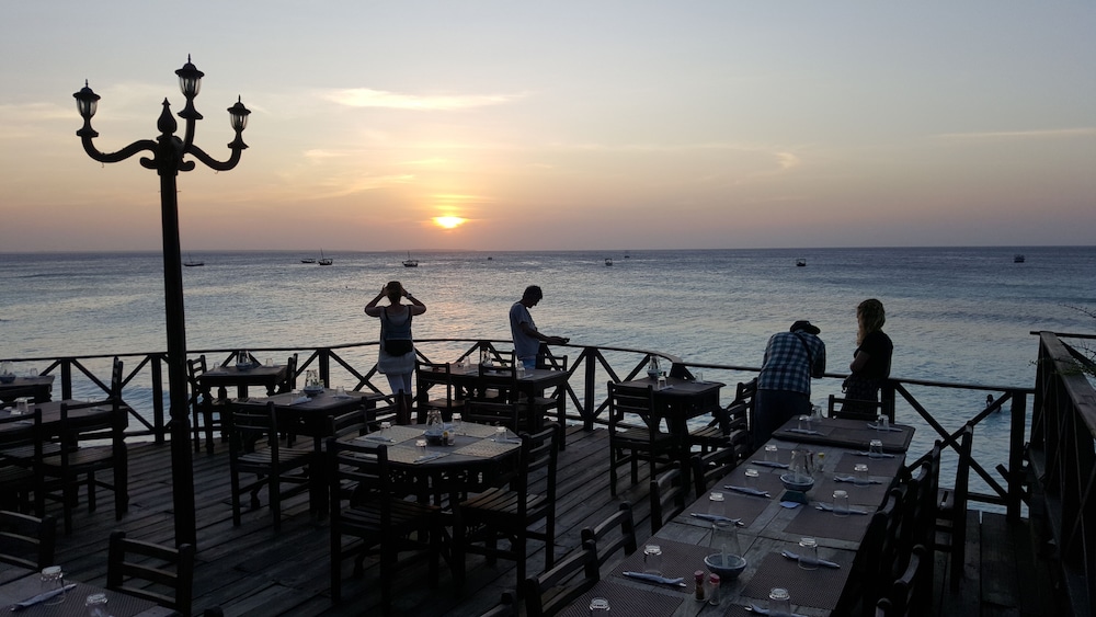 Langi Langi Beach Bungalows 28/47